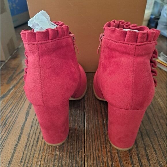 9 Perphy Red Microsuede Block Heel Ruffle Top Ankle Boots Booties - Picture 5 of 8